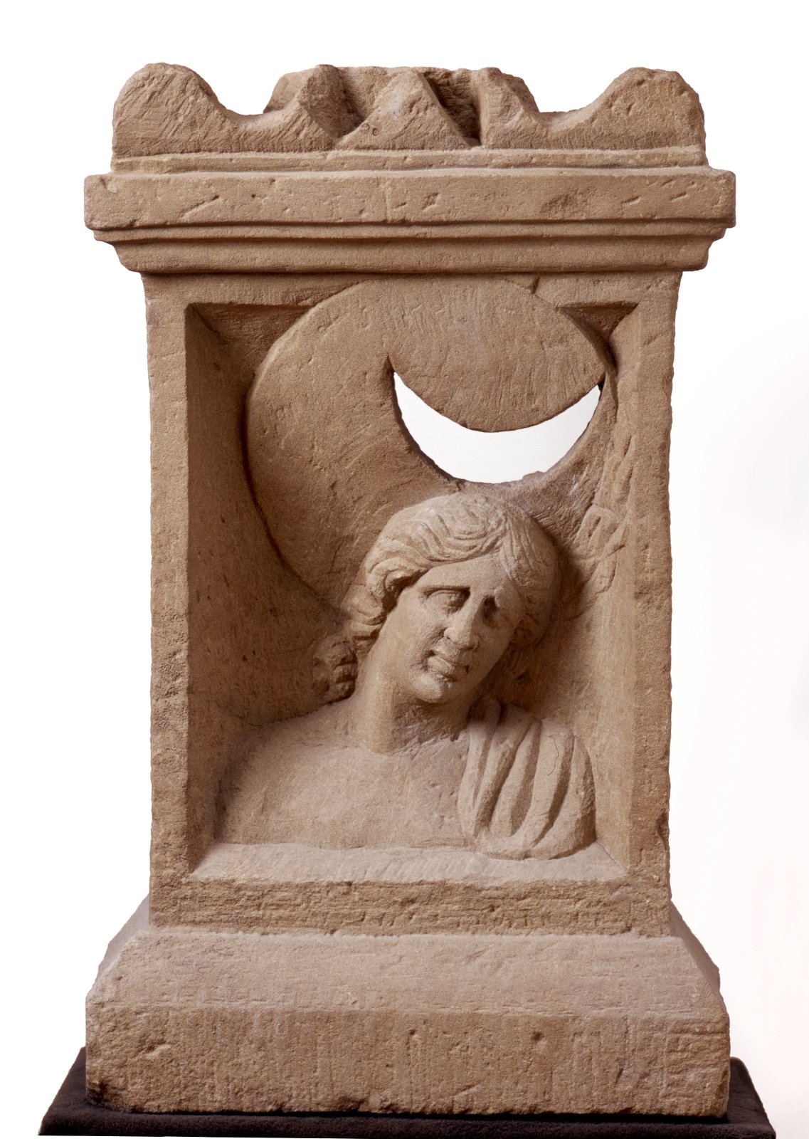 Luna altar from Mundelsheim